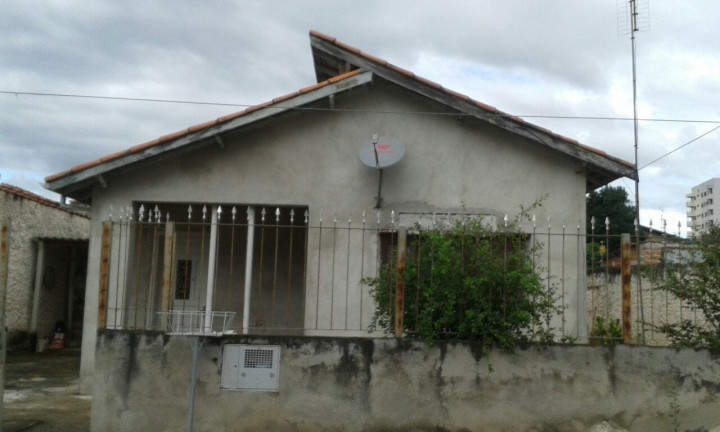 Casa com 2 Quartos à Venda, 350 m² em Alto Do Tabaú - Pindamonhangaba