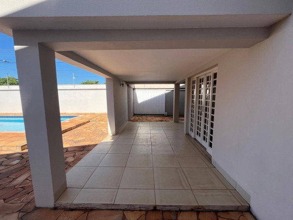 Imagem Casa com 3 Quartos à Venda, 311 m² em Cuiabá Imagem Casa com 3 Quartos à Venda, 311 m² em Cuiabá