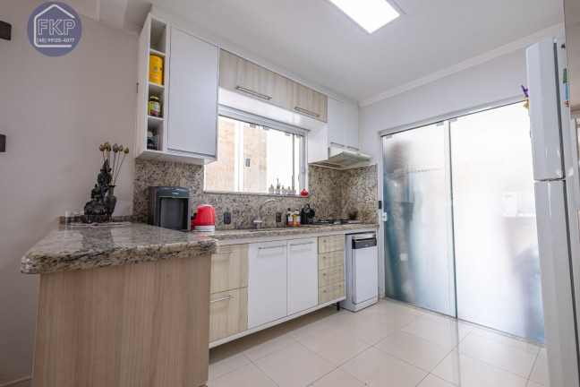Imagem Casa com 3 Quartos à Venda, 122 m² em Cachoeira Do Bom Jesus - Florianópolis