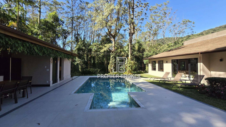 Imagem Casa com 5 Quartos à Venda, 497 m² em Comary - Teresópolis