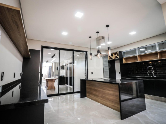 Imagem Casa de Condomínio com 3 Quartos à Venda, 230 m² em Centro - Itapetininga