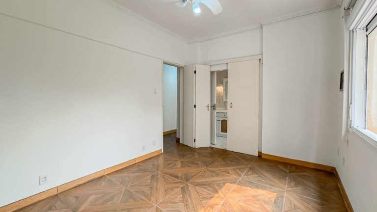Imagem Imóvel com 3 Quartos à Venda, em Cidade Baixa - Porto Alegre Imagem Imóvel com 3 Quartos à Venda, em Cidade Baixa - Porto Alegre
