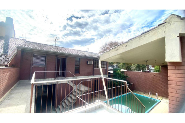 Imagem Casa com 5 Quartos à Venda,  em Higienópolis - Porto Alegre
