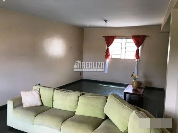 Imagem Casa com 4 Quartos à Venda, 900 m² em Jardim São Bento - Uberaba Imagem Casa com 4 Quartos à Venda, 900 m² em Jardim São Bento - Uberaba