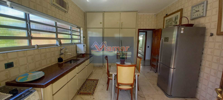 Imagem Casa com 3 Quartos à Venda ou Locação, 500 m² em Jardim Virgínia - Guarujá Imagem Casa com 3 Quartos à Venda ou Locação, 500 m² em Jardim Virgínia - Guarujá