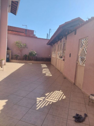 Imagem Sobrado com 3 Quartos à Venda, 255 m² em Vila Júlia - Poá