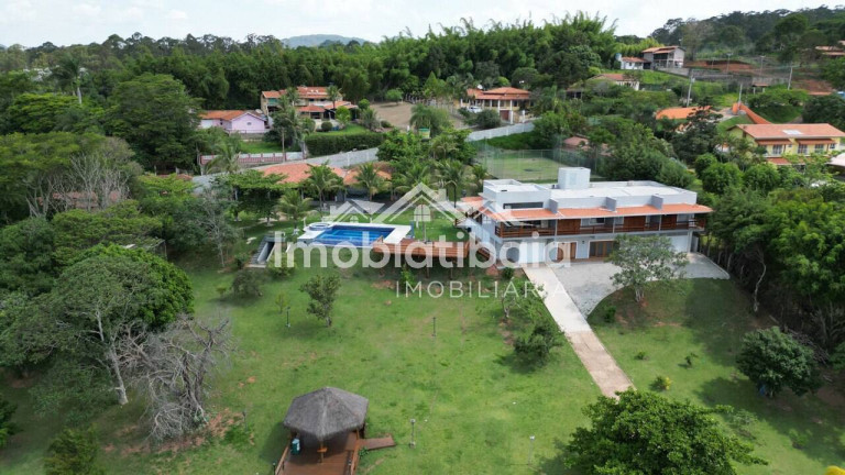 Imagem Chácara com 7 Quartos à Venda, 9.000 m² em Zona Rural - Piracaia Imagem Chácara com 7 Quartos à Venda, 9.000 m² em Zona Rural - Piracaia