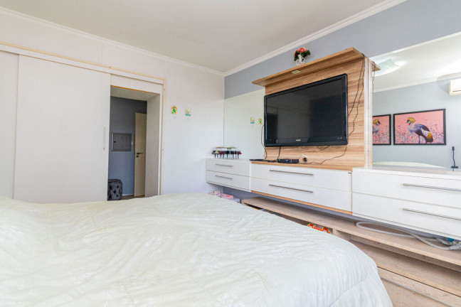Imagem Casa com 3 Quartos à Venda, 252 m² em Jardim Carvalho - Porto Alegre Imagem Casa com 3 Quartos à Venda, 252 m² em Jardim Carvalho - Porto Alegre