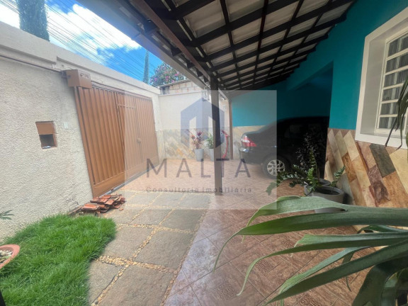 Imagem Casa com 3 Quartos à Venda, 405 m² em São Benedito - Santa Luzia