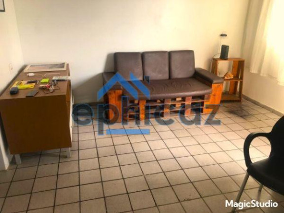 Imagem Edifício Residencial com 7 Quartos à Venda, 120 m² em Cruz Das Almas - Maceió Imagem Edifício Residencial com 7 Quartos à Venda, 120 m² em Cruz Das Almas - Maceió