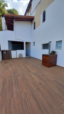 Imagem Casa com 6 Quartos à Venda, em Braunes - Nova Friburgo Imagem Casa com 6 Quartos à Venda, em Braunes - Nova Friburgo