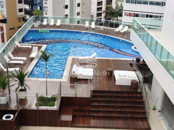 Imagem Imóvel com 4 Quartos à Venda, 239 m² em Quadra Mar Centro - Balneário Camboriú Imagem Imóvel com 4 Quartos à Venda, 239 m² em Quadra Mar Centro - Balneário Camboriú