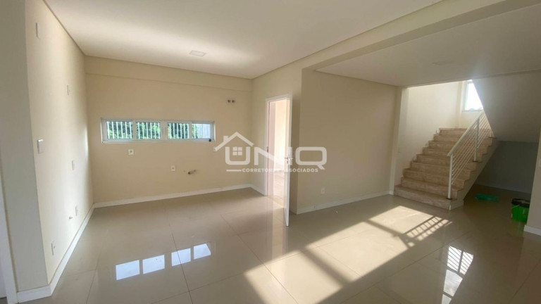 Imagem Casa com 3 Quartos à Venda, 190 m² em Fraron - Pato Branco Imagem Casa com 3 Quartos à Venda, 190 m² em Fraron - Pato Branco