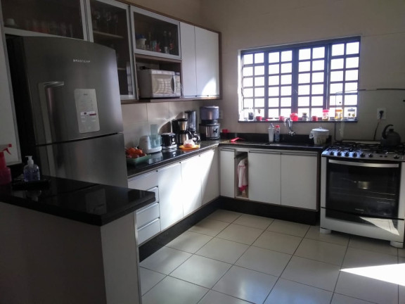 Casa com 2 Quartos à Venda, 150 m² em Mantiqueira - Pindamonhangaba