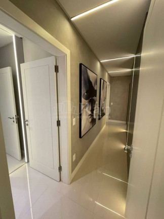 Imagem Apartamento com 4 Quartos à Venda, 233 m² em Centro - Balneário Camboriú Imagem Apartamento com 4 Quartos à Venda, 233 m² em Centro - Balneário Camboriú