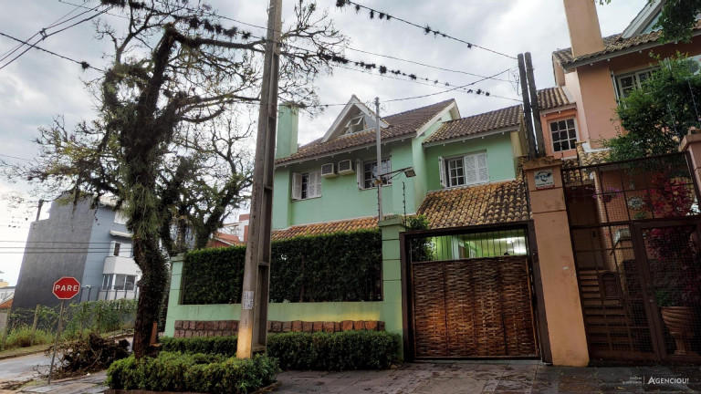 Sobrado com 3 Quartos à Venda, 221 m² em Tristeza - Porto Alegre