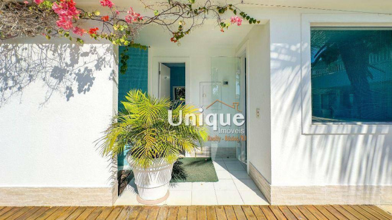 Imagem Casa com 7 Quartos à Venda, 546 m² em Ferradura - Armação Dos Búzios Imagem Casa com 7 Quartos à Venda, 546 m² em Ferradura - Armação Dos Búzios