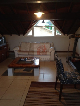 Imagem Casa com 3 Quartos à Venda, 100 m² em Ipanema - Porto Alegre Imagem Casa com 3 Quartos à Venda, 100 m² em Ipanema - Porto Alegre