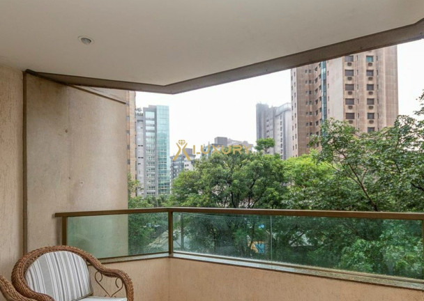 Imagem Imóvel com 4 Quartos à Venda, 147 m² em Belvedere - Belo Horizonte Imagem Imóvel com 4 Quartos à Venda, 147 m² em Belvedere - Belo Horizonte