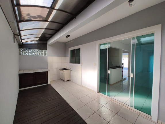 Imagem Casa com 3 Quartos à Venda, 120 m² em Floresta - Joinville