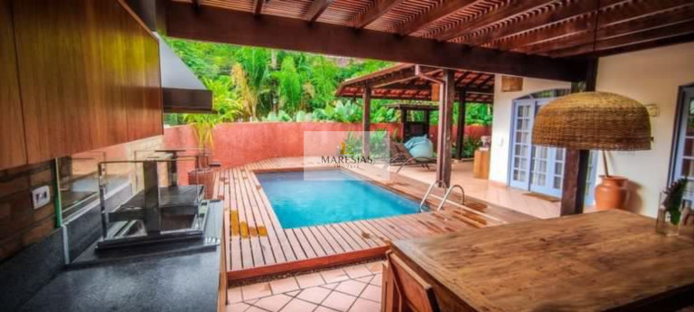 Imagem Casa com 3 Quartos à Venda, 400 m² em Santiago - São Sebastião Imagem Casa com 3 Quartos à Venda, 400 m² em Santiago - São Sebastião