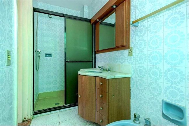 Imagem Imóvel com 4 Quartos à Venda, 147 m² em Independência - Porto Alegre Imagem Imóvel com 4 Quartos à Venda, 147 m² em Independência - Porto Alegre