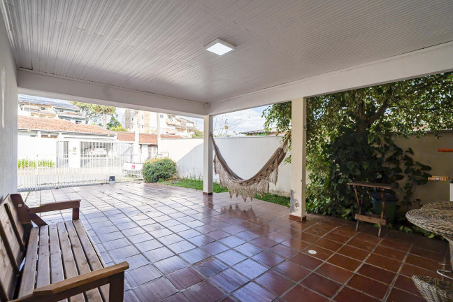Imagem Casa com 3 Quartos à Venda, 173 m² em Seminário - Curitiba Imagem Casa com 3 Quartos à Venda, 173 m² em Seminário - Curitiba