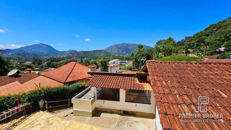 Imagem Casa com 5 Quartos à Venda, 300 m² em Iucas - Teresópolis Imagem Casa com 5 Quartos à Venda, 300 m² em Iucas - Teresópolis