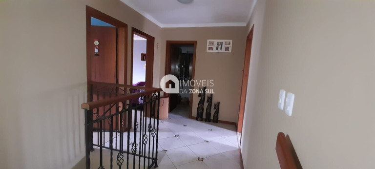 Imagem Casa com 3 Quartos à Venda, 179 m²