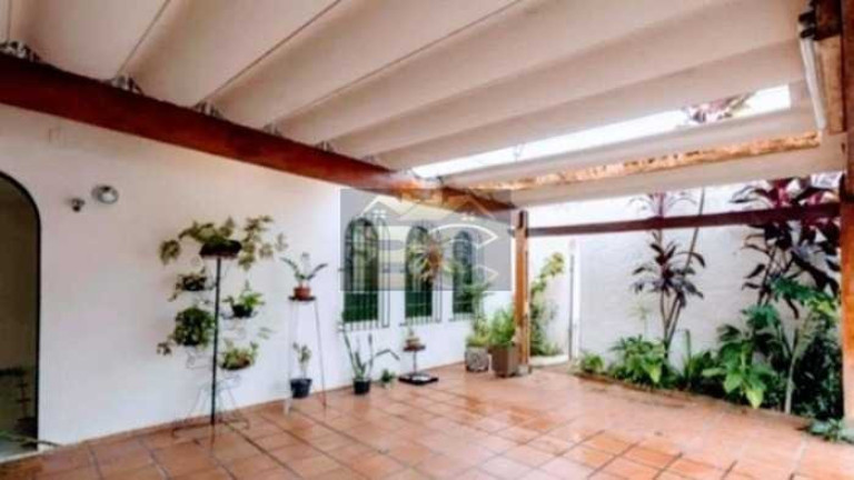 Imagem Sobrado com 3 Quartos à Venda, 220 m² em Jabaquara - São Paulo Imagem Sobrado com 3 Quartos à Venda, 220 m² em Jabaquara - São Paulo