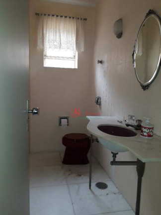 Imagem Casa com 3 Quartos à Venda, 468 m² em Santana - Porto Alegre Imagem Casa com 3 Quartos à Venda, 468 m² em Santana - Porto Alegre