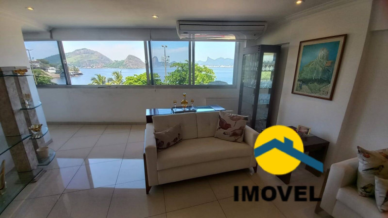 Imagem Apartamento com 4 Quartos à Venda, 220 m² em Icaraí - Niterói