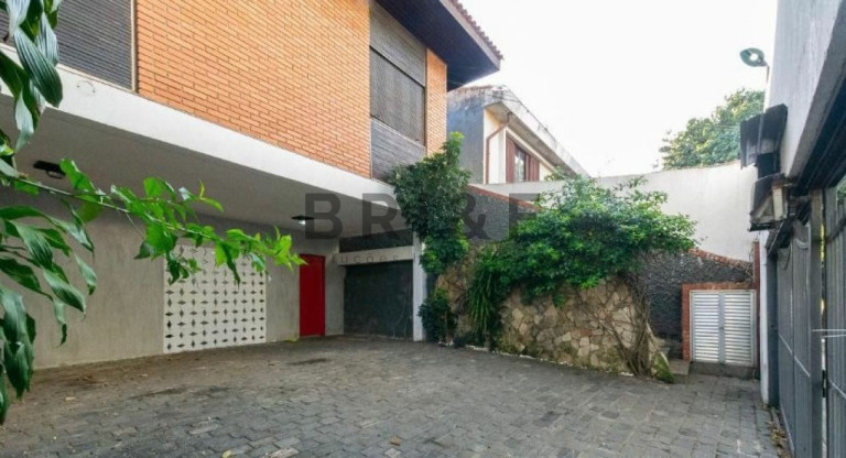 Imagem Casa com 3 Quartos à Venda, 256 m² em Moema - São Paulo Imagem Casa com 3 Quartos à Venda, 256 m² em Moema - São Paulo