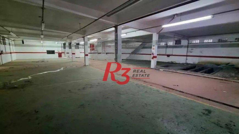 Galpão à Venda, 1.360 m² em Macuco - Santos