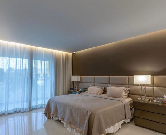 Imagem Casa com 5 Quartos à Venda, 1.050 m² Imagem Casa com 5 Quartos à Venda, 1.050 m²