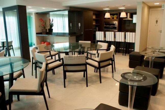 Imagem Apartamento com 3 Quartos à Venda, 136 m² em Centro - Balneário Camboriú Imagem Apartamento com 3 Quartos à Venda, 136 m² em Centro - Balneário Camboriú