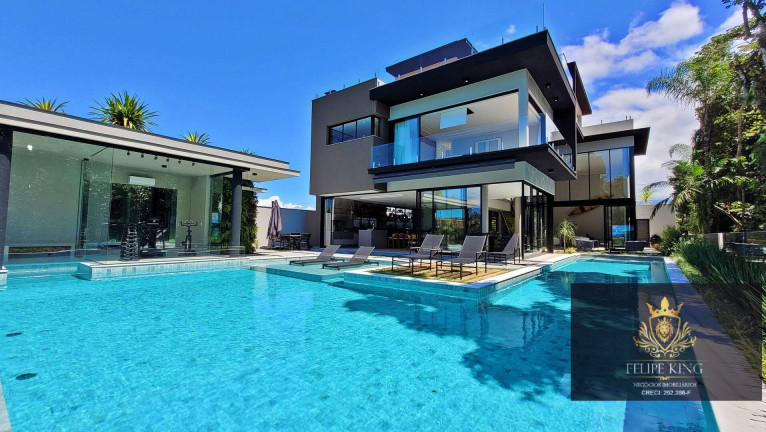 Casa com 7 Quartos à Venda,  em Riviera Módulo 16 - Bertioga