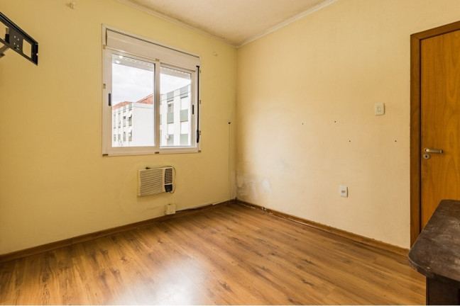Imagem Imóvel com 2 Quartos à Venda, 64 m² em Vila Ipiranga - Porto Alegre Imagem Imóvel com 2 Quartos à Venda, 64 m² em Vila Ipiranga - Porto Alegre