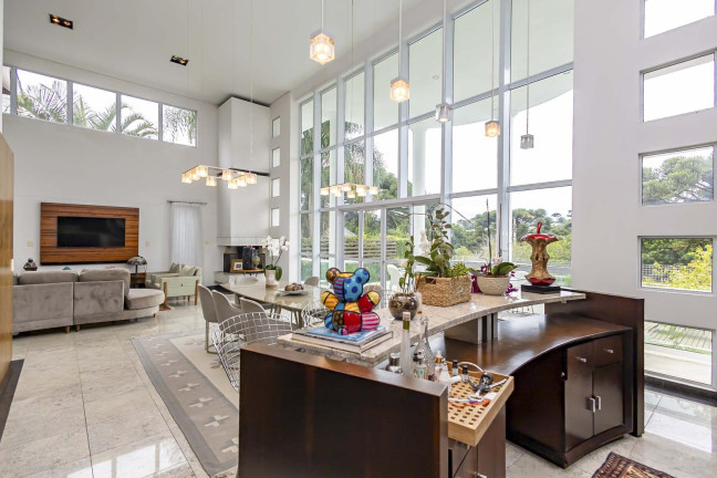 Imagem Sobrado com 4 Quartos à Venda, 461 m² em Vista Alegre - Curitiba Imagem Sobrado com 4 Quartos à Venda, 461 m² em Vista Alegre - Curitiba