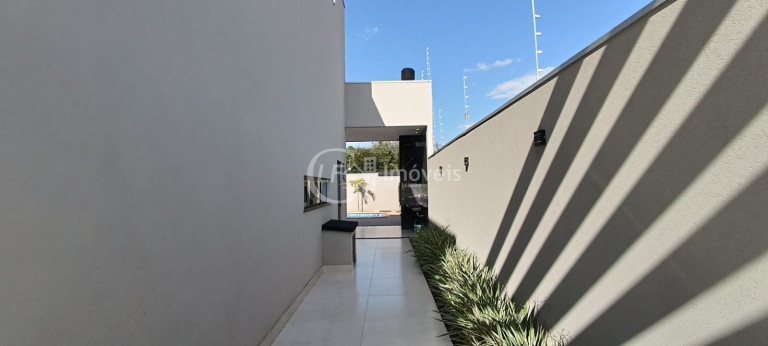 Imagem Casa com 3 Quartos à Venda, 128 m² em Bairro Seminário - Campo Grande Imagem Casa com 3 Quartos à Venda, 128 m² em Bairro Seminário - Campo Grande