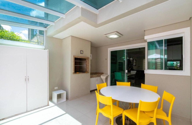Imagem Casa com 3 Quartos à Venda, 233 m² em Cristo Rei - Curitiba Imagem Casa com 3 Quartos à Venda, 233 m² em Cristo Rei - Curitiba