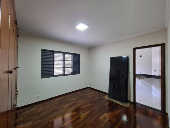 Imagem Casa com 3 Quartos à Venda, 400 m² em Madureira - Bauru Imagem Casa com 3 Quartos à Venda, 400 m² em Madureira - Bauru
