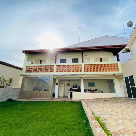 Imagem Casa com 4 Quartos à Venda, 300 m² em Vila Santista - Atibaia Imagem Casa com 4 Quartos à Venda, 300 m² em Vila Santista - Atibaia
