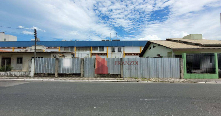 Terreno à Venda, 300 m² em Centro - Itajaí