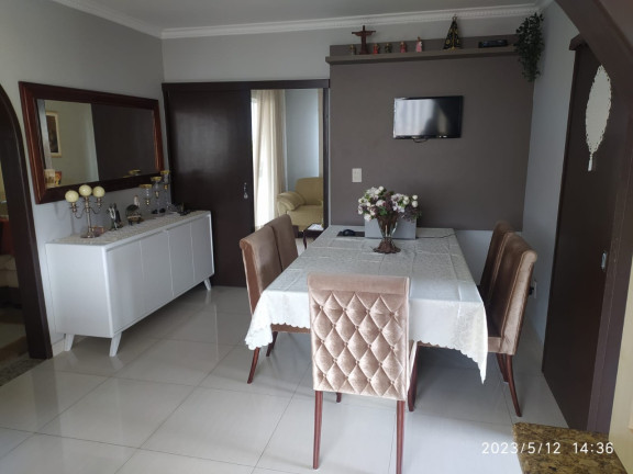 Imagem Casa com 3 Quartos à Venda, 187 m² em Bom Retiro - Joinville