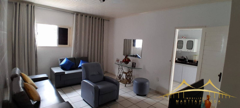 Imagem Casa com 4 Quartos à Venda, 250 m² em Lagoa Nova - Natal