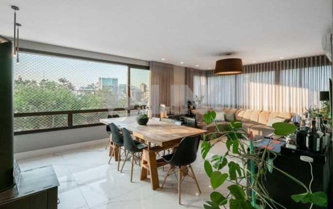 Imagem Apartamento com 3 Quartos à Venda, 139 m² em Auxiliadora - Porto Alegre Imagem Apartamento com 3 Quartos à Venda, 139 m² em Auxiliadora - Porto Alegre