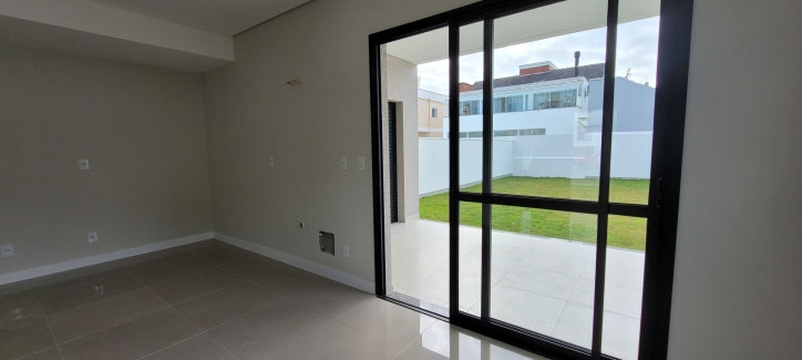 Imagem Casa com 3 Quartos à Venda, 229 m² em Cachoeira Do Bom Jesus - Florianópolis