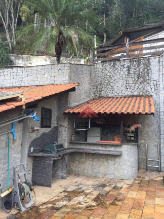 Imagem Casa com 4 Quartos à Venda, 600 m² em Itaipu - Niterói Imagem Casa com 4 Quartos à Venda, 600 m² em Itaipu - Niterói