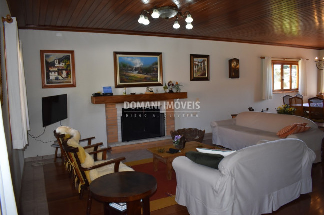 Imagem Casa com 4 Quartos à Venda, 363 m² em Região Do Alto Da Boa Vista - Campos Do Jordão Imagem Casa com 4 Quartos à Venda, 363 m² em Região Do Alto Da Boa Vista - Campos Do Jordão